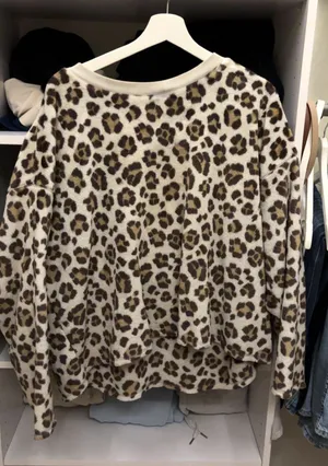Aerie leopard print sweatshirt in XL thumbnail 1
