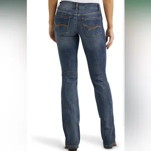 Wrangler Women's Western Mid Rise Stretch Boot Cut‎ Jean C17 thumbnail 3