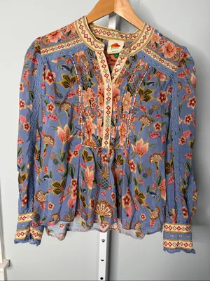 FARM Rio Super Bloom Tapestry Blue Floral Blouse Top Size M thumbnail 2