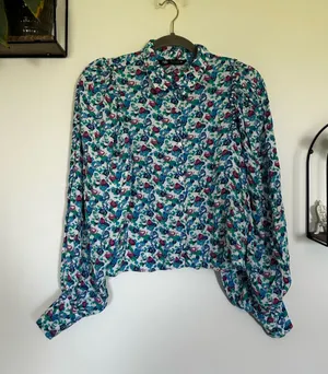 Zara Floral Print Long Puff Sleeve‎ Button Up Shirt Size Small thumbnail 1