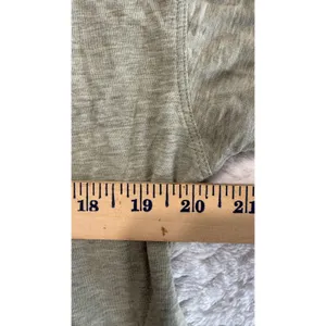 Lululemon Cates Tee Heathered Olive Green Cropped Boxy T-Shirt Womens Size 6 thumbnail 7