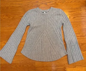 💜Autumn Cashere Light Gray Ribbed Knit Sweater thumbnail 1