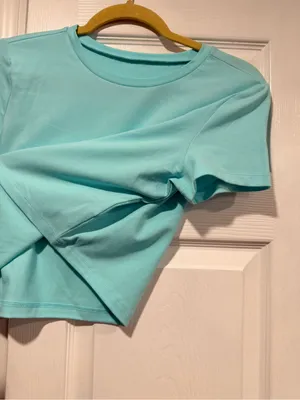 NWT Wild Fable Size XXL Aqua Blue Cropped Baby Tee Short Sleeve Crew Neck thumbnail 5