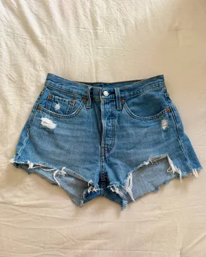Levi’s 501 Denim Shorts thumbnail 3