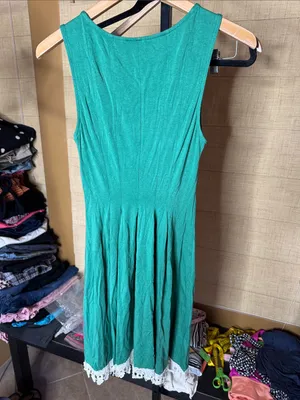 Alya Anthropologie Emerald Green Sleeveless Lace Hem Midi Dress Medium Boho thumbnail 8