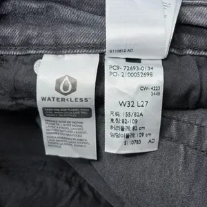 Levi’s Black Ribcage Straight Ankle Jeans thumbnail 6