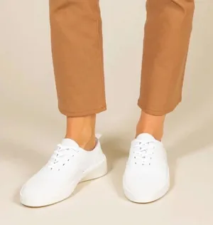Wolf & Shepherd Cruise Lace-Up White Sneakers Women's Size‎ 38 US 7 thumbnail 1