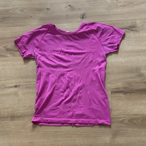 Lululemon swiftly tech thumbnail 1