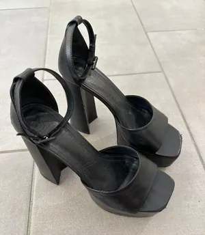 Schutz Platform heels Black thumbnail 3