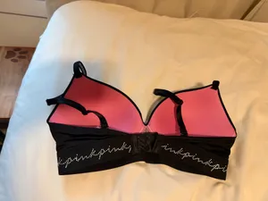 Victoria's Secret Bra thumbnail 2