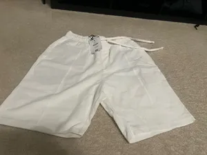 Bershka Men’s white shorts thumbnail 1