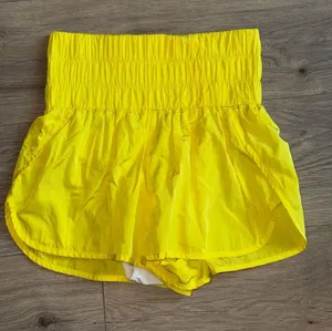 Athleisure Gorpcore Festival Running Yellow Stretch High-Waist Shorts Size XS thumbnail 1
