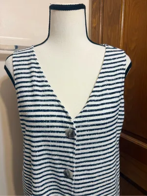 Old Navy Navy and White Striped Tie-Front Tank Top thumbnail 7