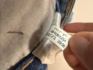 American Eagle Strigid Mom Jean Distressed Destroyed Knees Size 2 Regular thumbnail 8