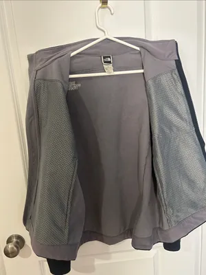 The North Face Black Lightweight Softshell Jacket thumbnail 4