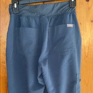 FIGS Navy Blue Jogger Pants pants XS Zamora tapered pants nurse scrubs doctor thumbnail 7