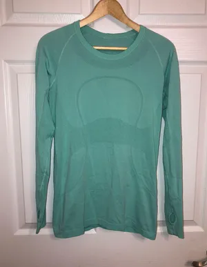 Lululemon long sleeve swiftly tech size 8 thumbnail 2