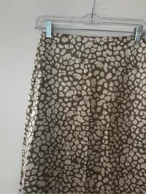 Vestique Gray and Cream Leopard Print A-Line Silk Skirt Size Small thumbnail 3