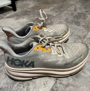 Hoka Clifton 9 thumbnail 1