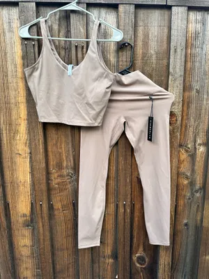 KIMBERLY C - Taupe Sports Bra & Legging Workout Set, size Top M, Bottom S thumbnail 2
