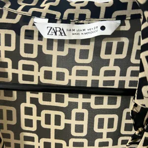 Zara Black and Cream Chain Pattern Top thumbnail 2