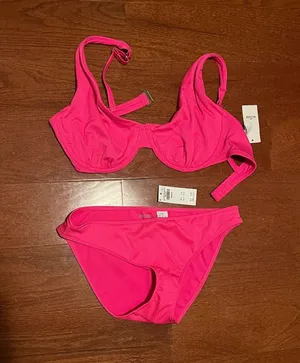 Hollister Bikini Set thumbnail 1