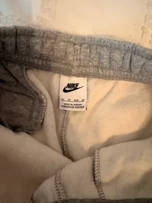 Nike Sweatpants Grey Women’s thumbnail 2