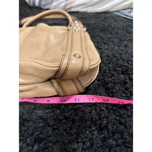 Banana republic handbag, beautiful tan color, excellent condition thumbnail 7