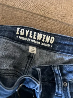 Idyllwind Women's Dark Blue Flare Jeans - Classic Flared Denim thumbnail 2