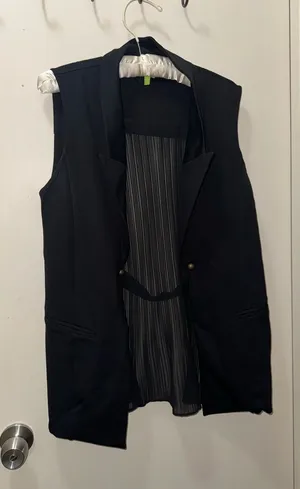 Tailored Sleeveless Black Vest with Notch Lapel thumbnail 1
