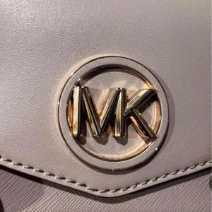 Michael Kors medium handbag thumbnail 5