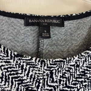 Banana Republic Monochrome Zigzag Knit Top thumbnail 4