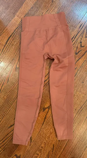 Abercombie YPB High-Waist Ribbed Seamless Leggings - Rust Sz M thumbnail 1