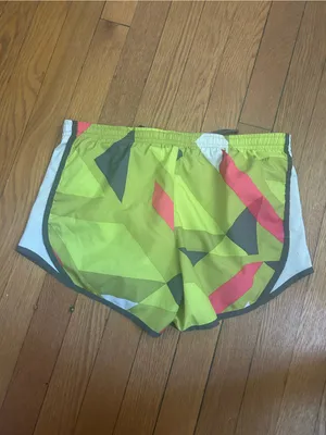 Nike Women’s Dri-Fit Tempo Shorts thumbnail 4