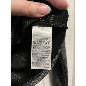 Old Navy Black & Silver Sparkly Croptop. Medium. Great clubbing or New Years Top thumbnail 3