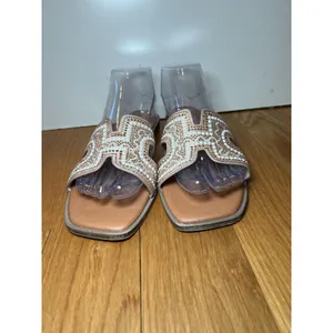 Rouge Helium Sandals Womens Size 9 Beige Beaded Studded Slide Slip On Shoes thumbnail 2
