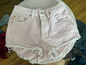 Levi Pink shorts thumbnail 1