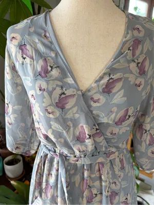 Sienna Sky Floral Faux Wrap Midi Dress M Blue Purple Cottagecore Fairycore Soft‎ thumbnail 2