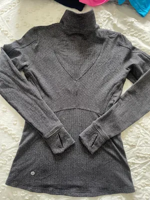 Lululemon Quarter-Zip Pullover thumbnail 2