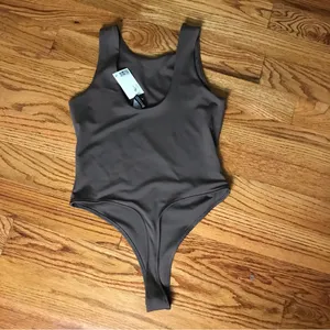 H&M Sleek Brown Bodysuit NWT thumbnail 3
