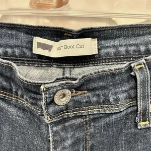 Levis 515 Mid Rise Boot‎ Cut Jeans Womens 12 Med Wash Blue Flap Pocket Denim Y2K thumbnail 5