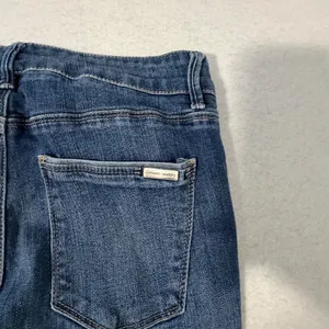 White House Black Market The Skinny Distressed Medium Wash Denim Jeans Sz 4 thumbnail 6