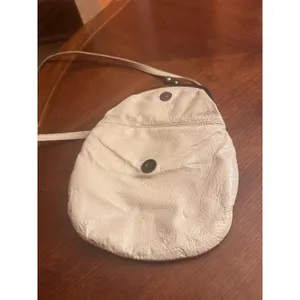 HOBO kisslock Crossbody White thumbnail 8