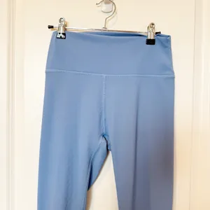 Wilo The Label Womens Ribbed Blue Leggings Size Medium Pilates Yoga Athleisure thumbnail 2