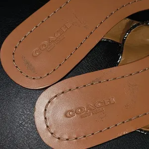 Coach Womens Silver Bow Flip‎ Flop Sandals 6.5 thumbnail 5
