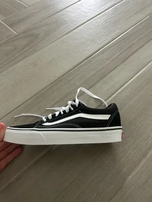 Black and white vans thumbnail 7