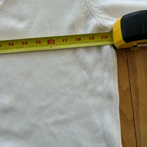 Brandy Melville‎ V Neck White Sweater 100% Cotton One Size Minimalist Top Shirt thumbnail 6
