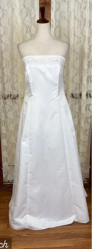 Beautiful Vintage 90s Roberta Bridal Simple Satin Wedding Gown thumbnail 1