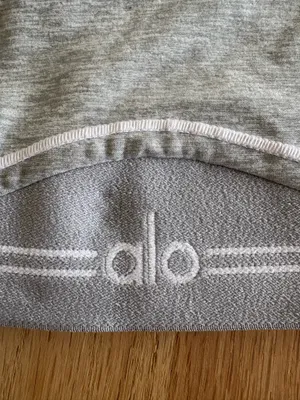 Alo Yoga Grey Heart Throb Set thumbnail 3