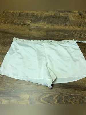 NEW Lauren Ralph Lauren Women’s Large Ivory Flower-Lace Trim Satin Pajama Shorts thumbnail 3